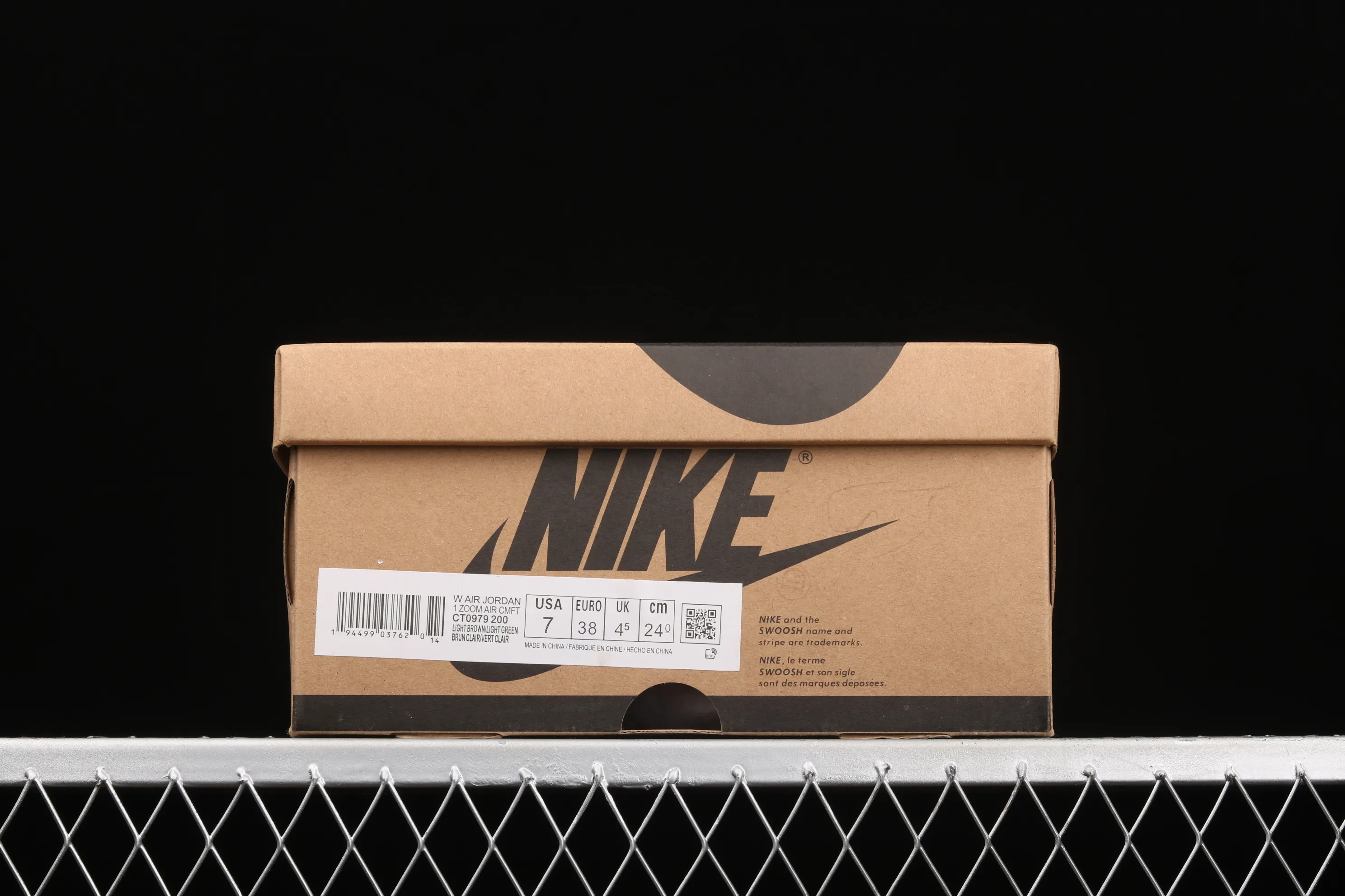All categories Air Jordan Jordan series basketball shoes Air Jordan 1 High G version Air Jordan 1 Zoom Air CMFT AJ1 Joe 1 Vanilla high-top basketball shoes CT0979-200
